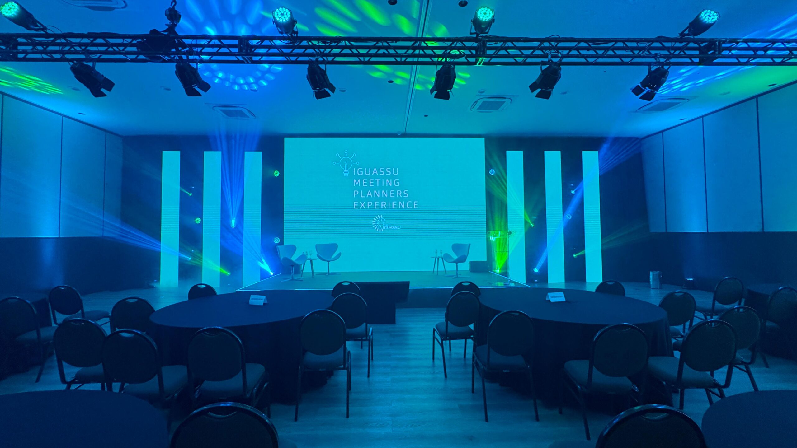 Equalizee marca presença em mais um Iguassu Meeting Planner Experience com excelência em soluções audiovisuais.